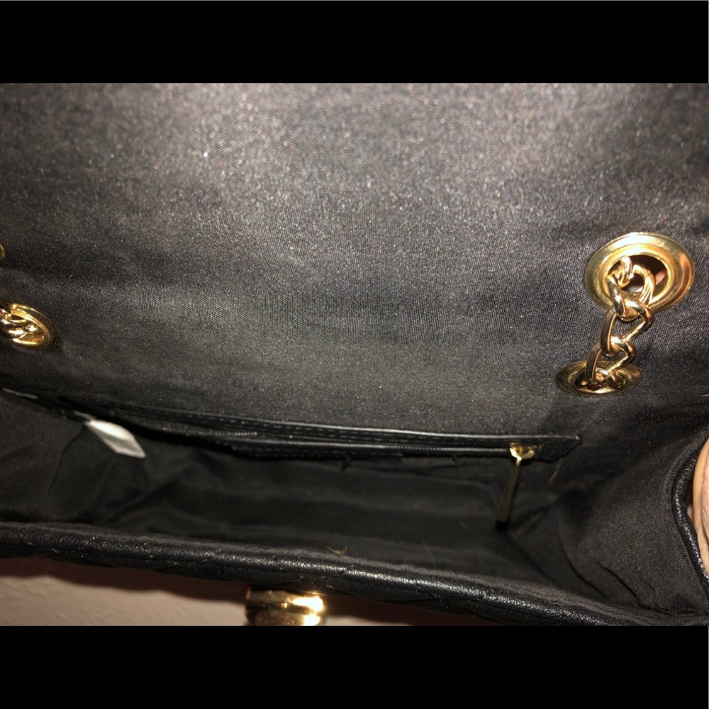 Black faux leather Express crossbody - Picture 3 of 4